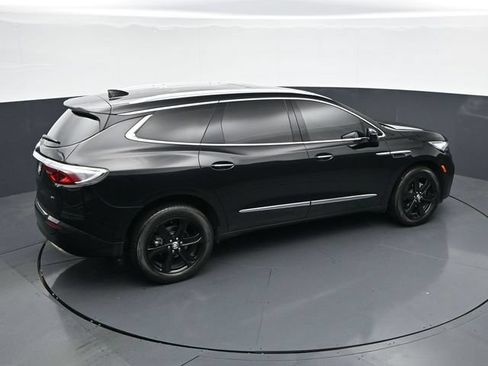 Used 2024 Buick Enclave Essence w/ Experience Buick Package FWD image 34