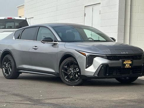 Used 2025 Kia K4 GT-Line Turbo image 2