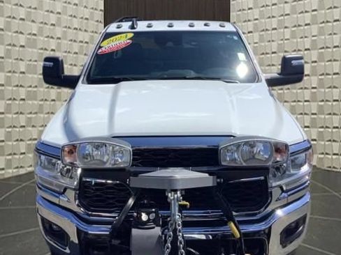 Used 2024 RAM 3500 Tradesman w/ Safety Group AWD/4WD image 9