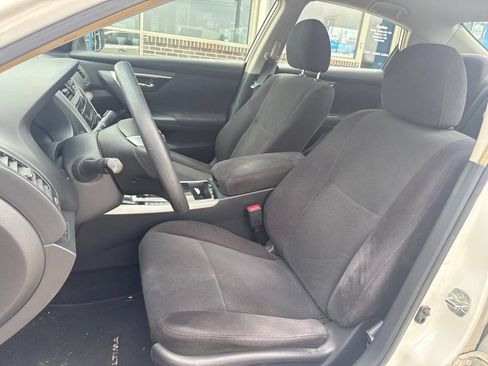 Used 2013 Nissan Altima 2.5 S FWD image 11