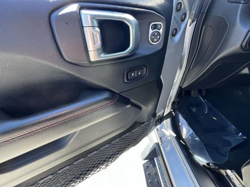 Used 2018 Jeep Wrangler Unlimited Rubicon w/ Steel Bumper Group image 15