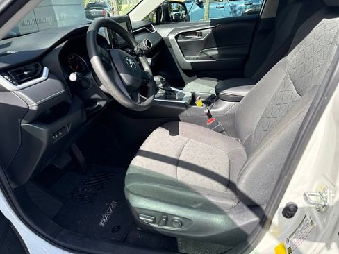 Certified 2021 Toyota RAV4 XLE FWD image 6