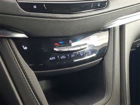 Used 2023 Cadillac XT5 Luxury image 19