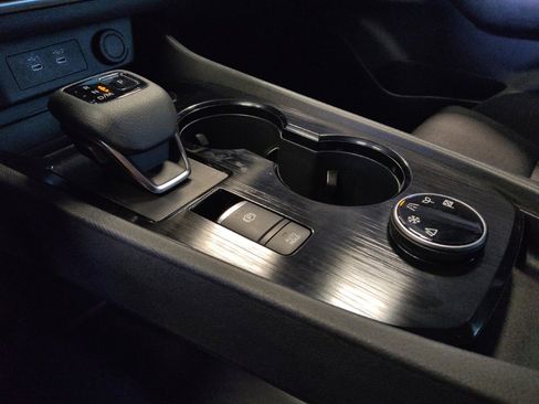 Used 2024 Nissan Rogue SV image 26