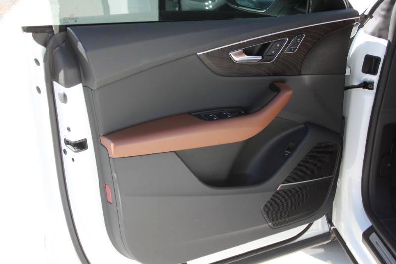 Used 2022 Audi Q8 Premium Plus w/ Premium Plus Package AWD/4WD image 19