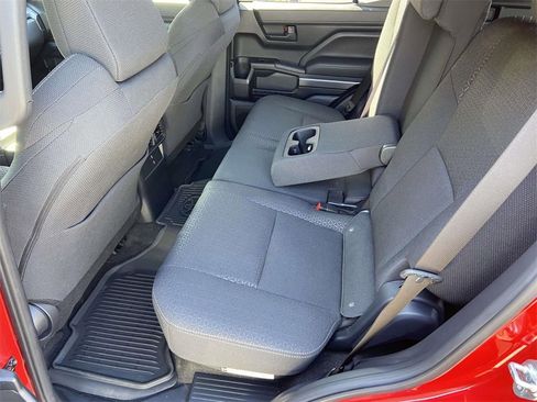 Used 2025 Toyota 4Runner SR5 image 18