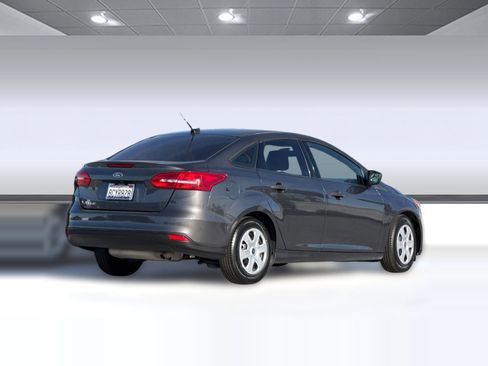 Used 2018 Ford Focus S image 8