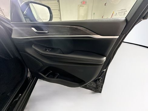 Used 2023 Jeep Grand Cherokee L Limited w/ Trailer Tow Group (B) image 34