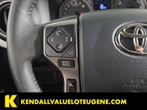 Used 2017 Toyota Tacoma SR5 w/ Tow Package AWD/4WD image 16