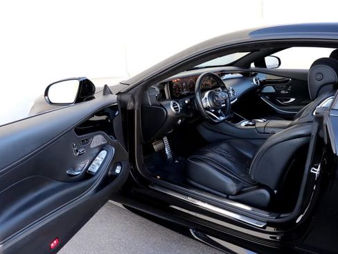 Used 2019 Mercedes-Benz S 560 4MATIC Coupe image 2