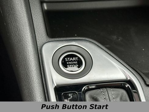 Used 2025 Nissan Sentra SV image 10