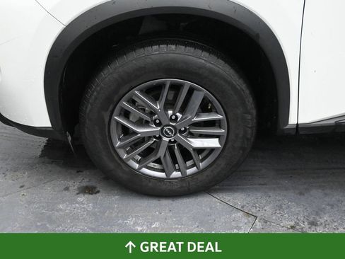 Used 2024 Nissan Rogue S AWD/4WD image 15