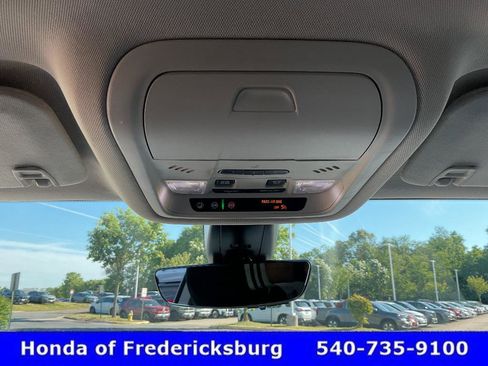 Used 2021 GMC Acadia Denali w/ Denali Ultimate Package AWD/4WD image 35