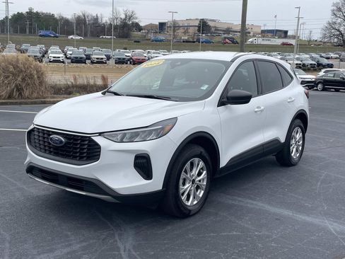 Used 2025 Ford Escape Active image 3