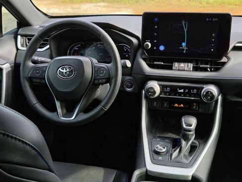 Used 2024 Toyota RAV4 XSE AWD/4WD image 23
