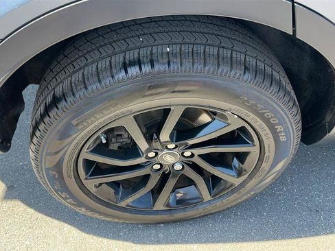 Used 2018 Land Rover Discovery Sport HSE AWD/4WD image 16