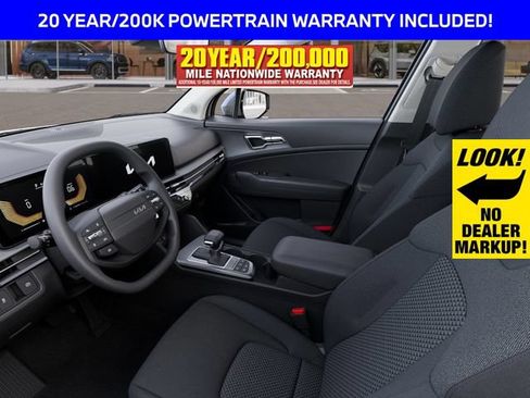 New 2026 Kia Sportage LX FWD image 17