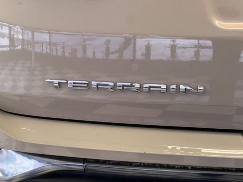 Used 2022 GMC Terrain AT4 image 44