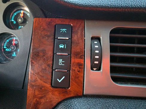 Used 2008 Chevrolet Tahoe LT w/ Convenience Package 1 RWD image 40