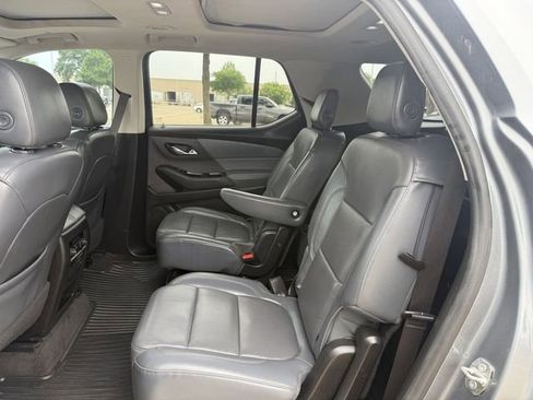 Used 2018 Chevrolet Traverse Premier w/ Driver Confidence II Package FWD image 29