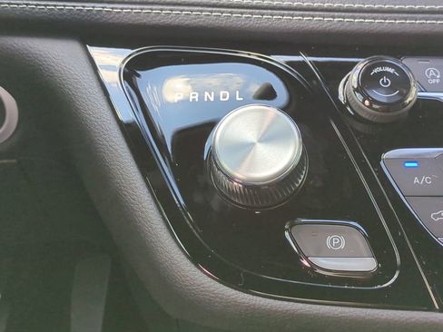 New 2026 Chrysler Pacifica Select image 20