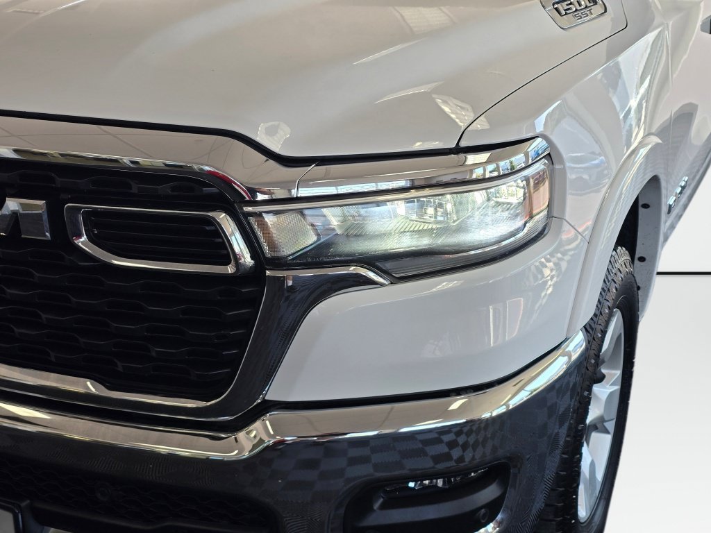 Used 2025 RAM 1500 Big Horn AWD/4WD image 10