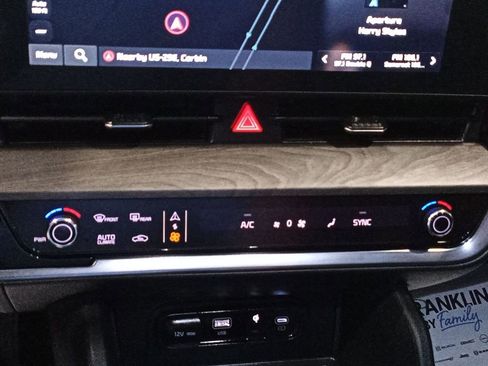 Used 2025 Kia Sportage X-Line w/ Premium Package image 23