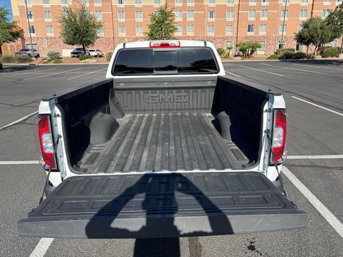 Used 2022 GMC Canyon AT4 AWD/4WD image 7