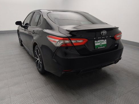 Used 2018 Toyota Camry SE FWD image 6