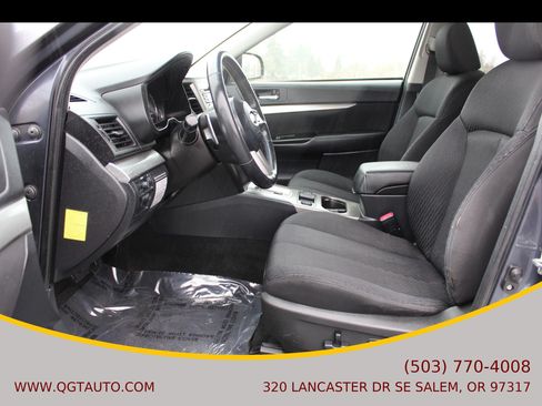 Used 2010 Subaru Outback 2.5i Premium AWD/4WD image 11