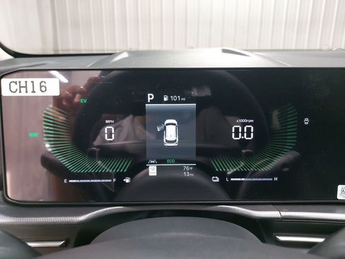 New 2026 Kia Sportage S image 18