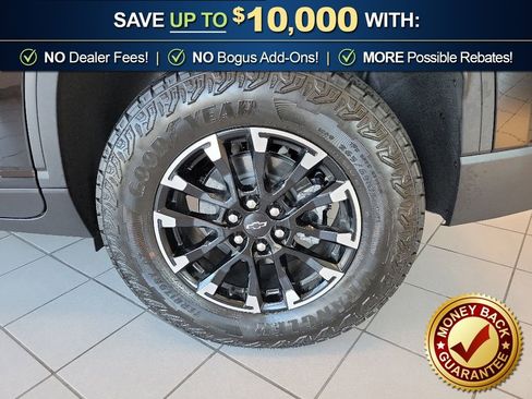 New 2026 Chevrolet Traverse Z71 w/ Driver Confidence Package AWD/4WD image 10