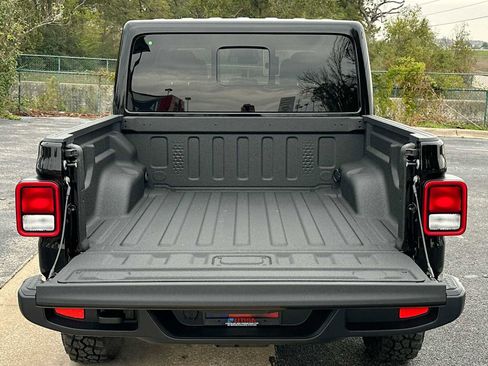 New 2026 Jeep Gladiator Sport image 28