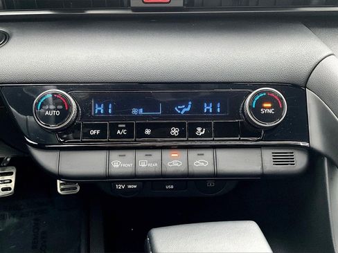 Certified 2025 Hyundai Elantra Sport image 31