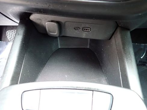 Used 2024 Chevrolet Trax RS w/ Sunroof Package image 21