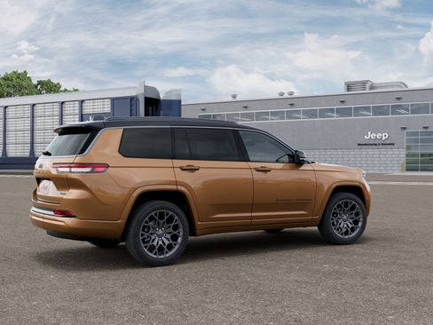 New 2026 Jeep Grand Cherokee L Summit AWD/4WD image 39