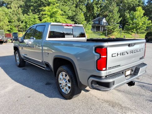 Used 2026 Chevrolet Silverado 2500 High Country w/ High Country Premium Package AWD/4WD image 7