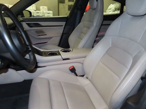 Used 2021 Porsche Taycan 4S image 21