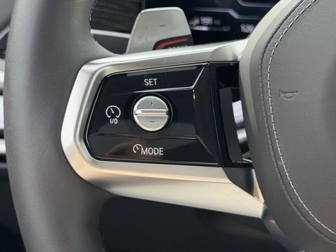 Used 2025 BMW 750e xDrive image 15
