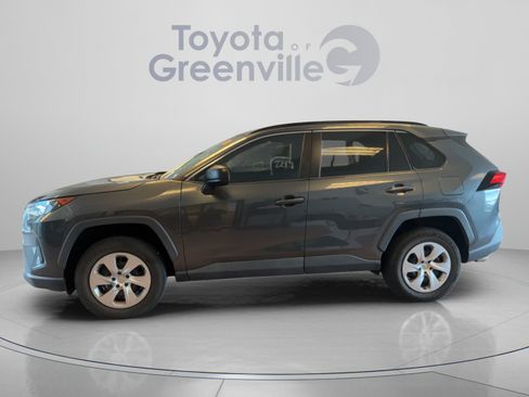 Used 2020 Toyota RAV4 LE FWD image 2