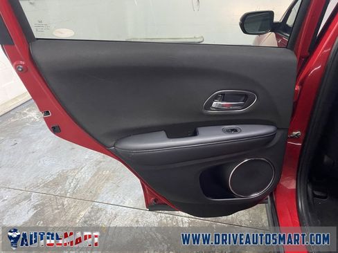 Used 2018 Honda HR-V EX image 14