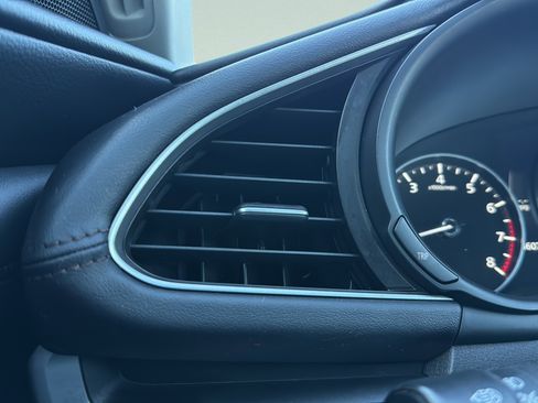 Used 2025 MAZDA MAZDA3 s image 22