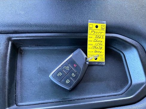 Used 2023 Chevrolet Silverado 1500 LT image 36