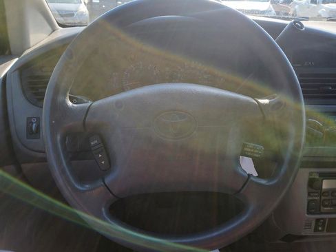 Used 2003 Toyota Sienna LE image 20