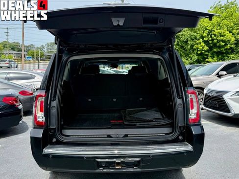 Used 2017 GMC Yukon XL Denali w/ Open Road Package AWD/4WD image 12