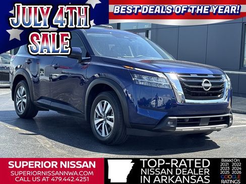 Used 2022 Nissan Pathfinder SL FWD image 1