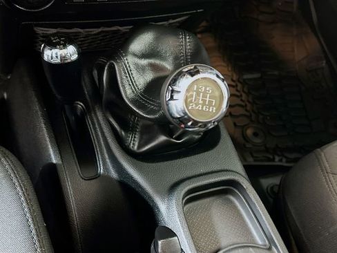 Used 2016 Jeep Wrangler Unlimited Sport image 15