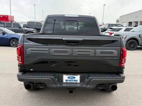 Used 2019 Ford F150 Raptor w/ Equipment Group 802A Luxury AWD/4WD image 38