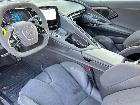 New 2025 Chevrolet Corvette Stingray 2dr Coupe w/ Z51 Performance Package image 11