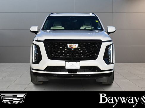 Certified 2025 Cadillac Escalade Sport Platinum image 2